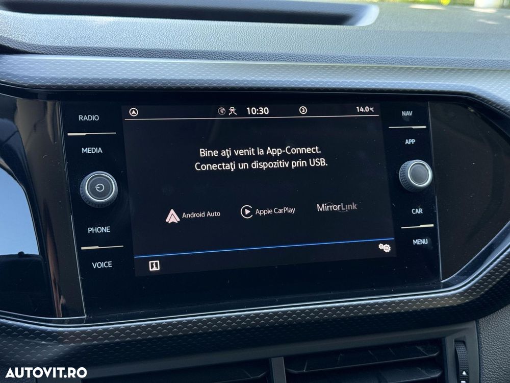 Volkswagen T-Cross - 12