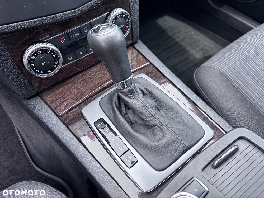 Mercedes-Benz Klasa C 180 Kompressor Automatik BlueEFFICIENCY - 20