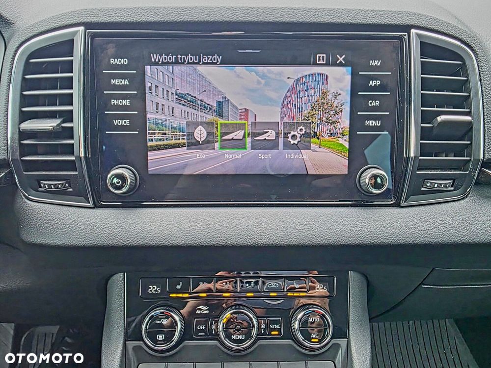Skoda Karoq 1.5 TSI ACT 4x2 Style DSG - 22