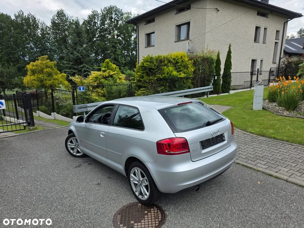 Audi A3 3-drzwiowe 1.6 S line Sportpaket (plus) - 40