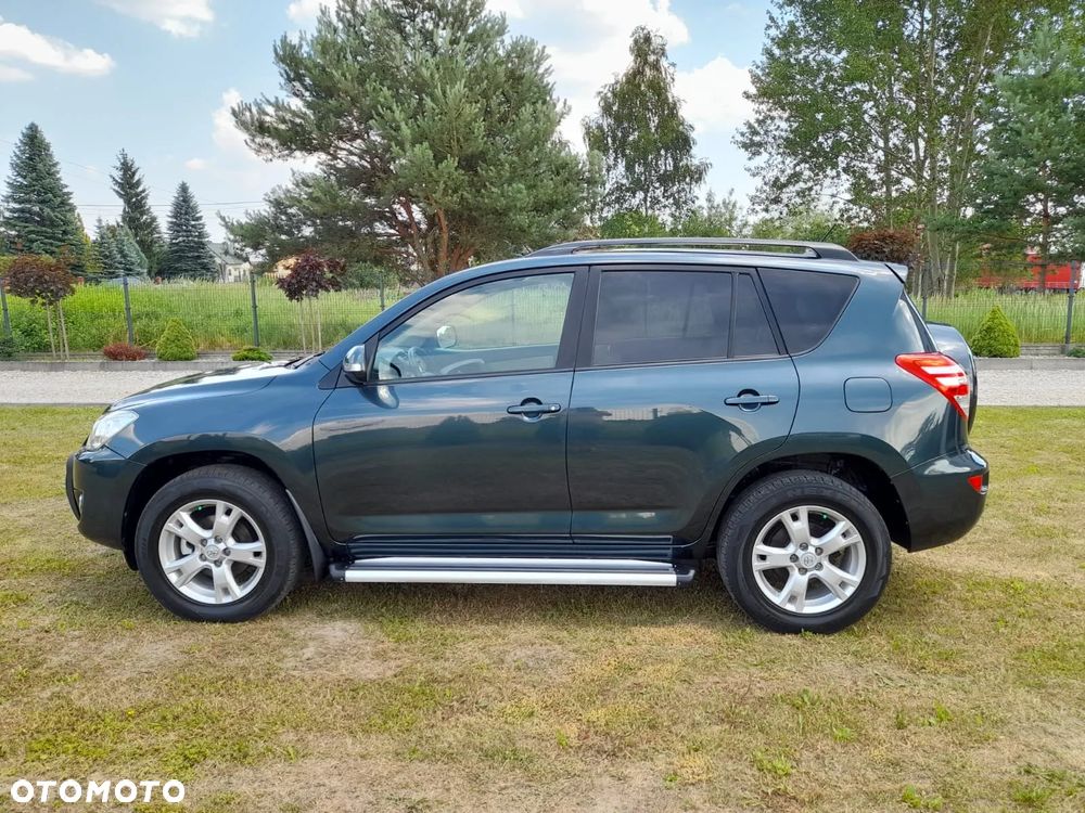 Toyota RAV4 2.2 D-4D Prestige - 10