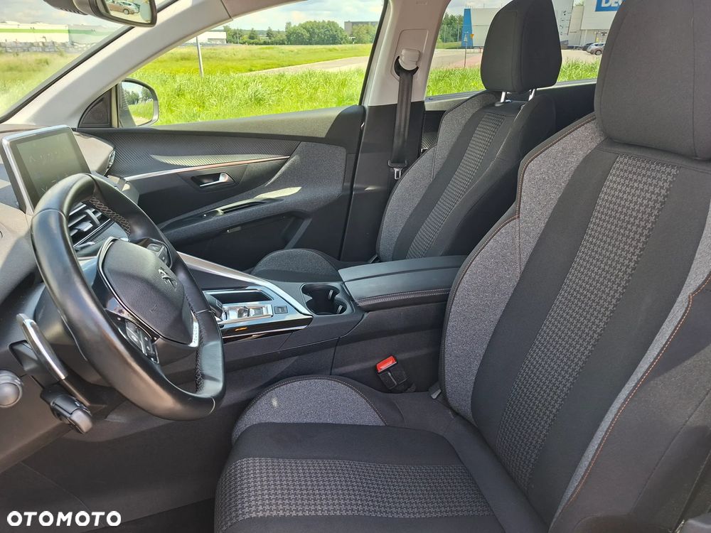 Peugeot 5008 - 19