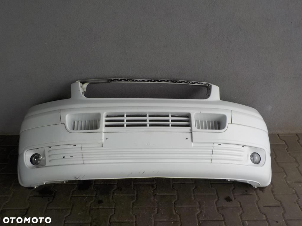 VW T5 ZDERZAK PRZÓD PRZEDNI  HALOGENY - 1