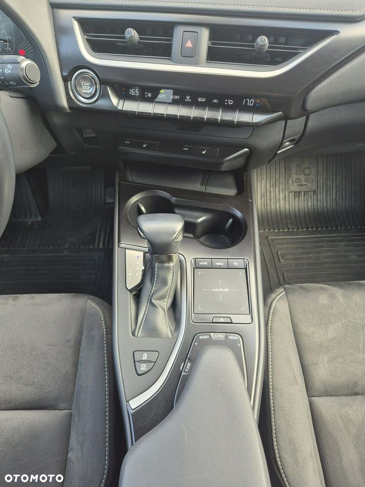 Lexus UX 200 GPF Business 2WD - 18
