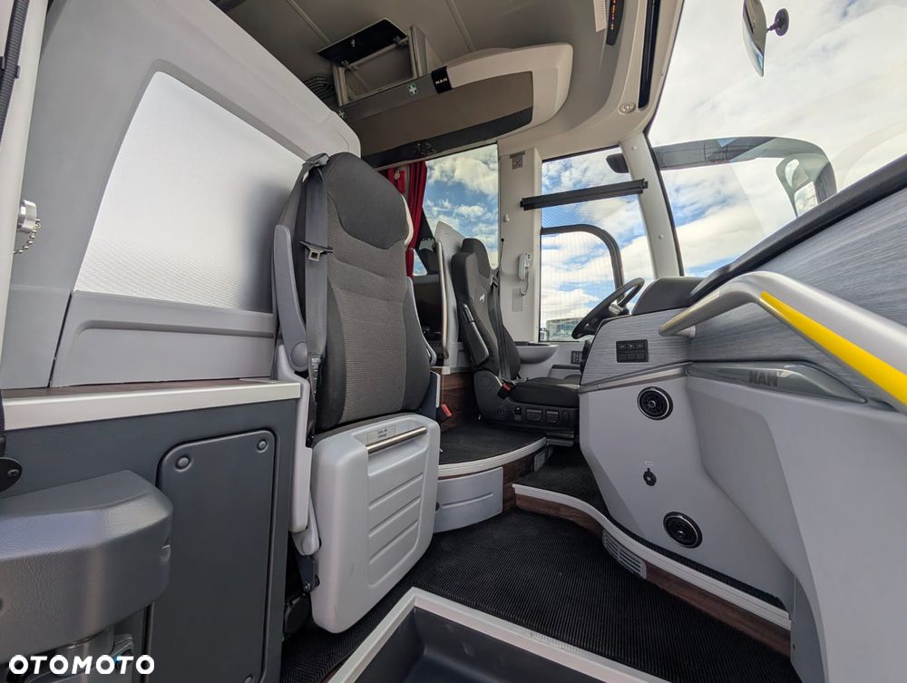 MAN Lion's Coach - 18