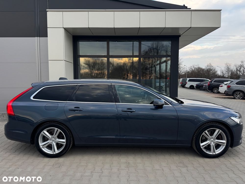 Volvo V90 D4 Momentum - 2