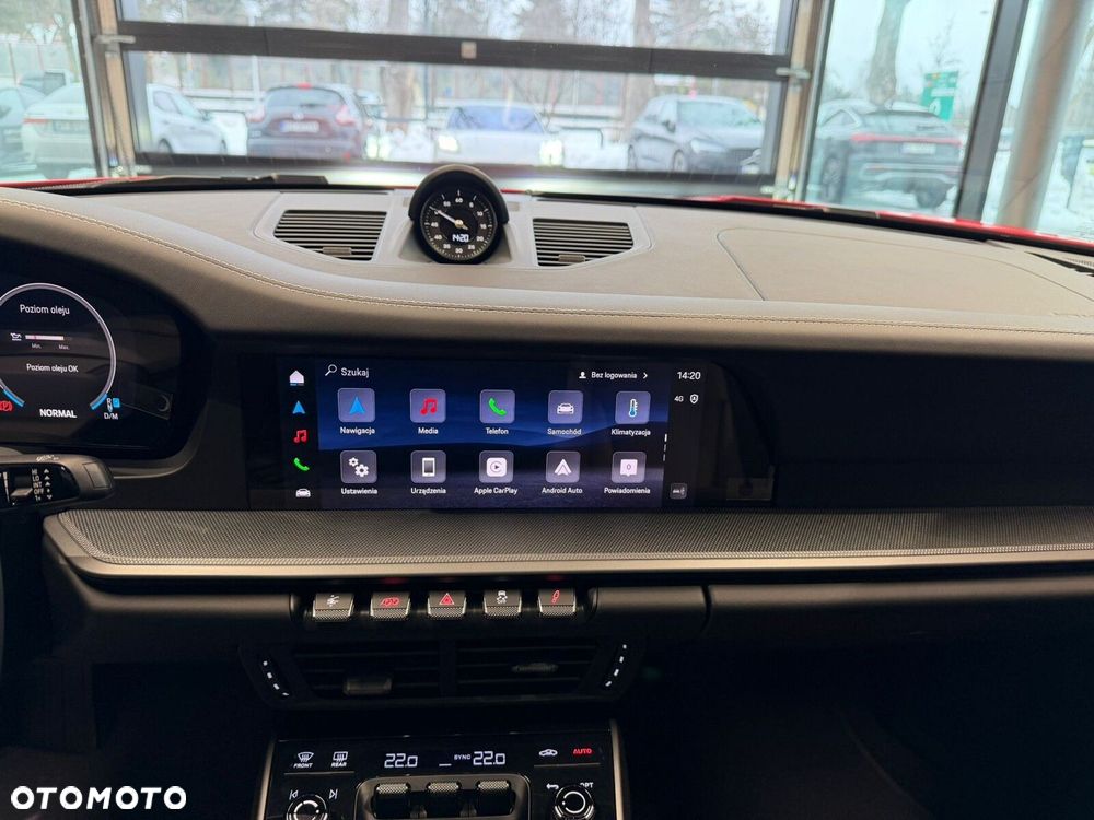 Porsche 911 Carrera - 20