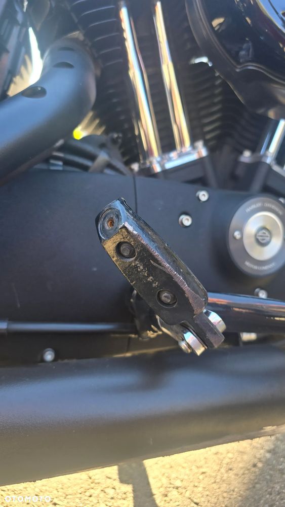Harley-Davidson Sportster Iron 883 - 4