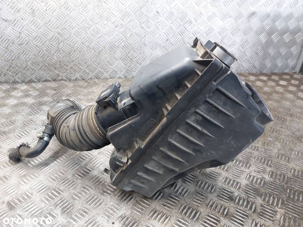 OBUDOWA FILTRA + PRZEPŁYWOMIERZ + RURA AVENSIS T25 2.2 D4D 17880-0R010 - 2