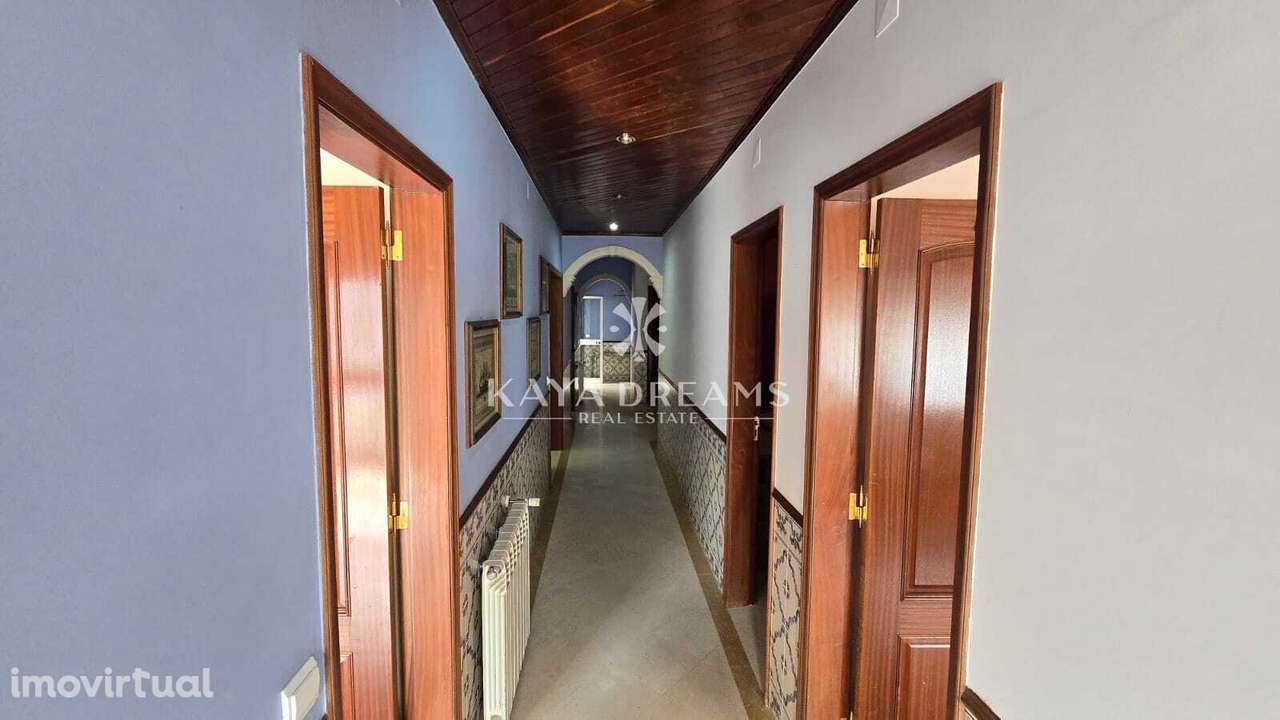 PRÉDIO COMPOSTO POR 4 PISOS EM EXCELENTE ESTADO, CAMARATE, LOURES - Grande imagem: 4/24