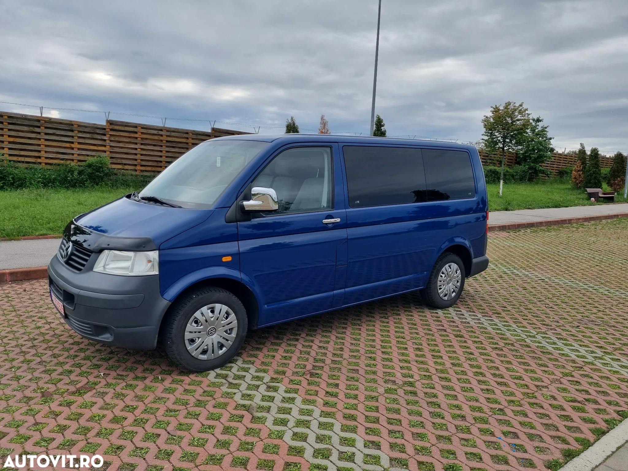 Volkswagen Transporter Caravelle DPF Trendline Scurt - 2