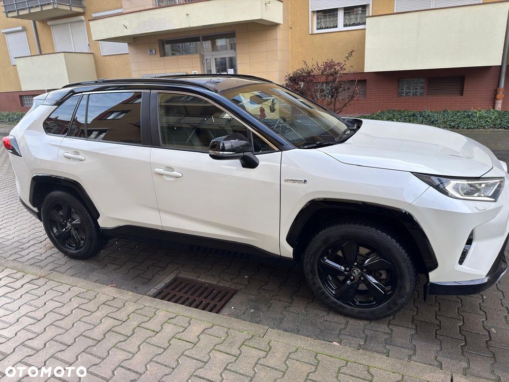 Toyota RAV4 - 8