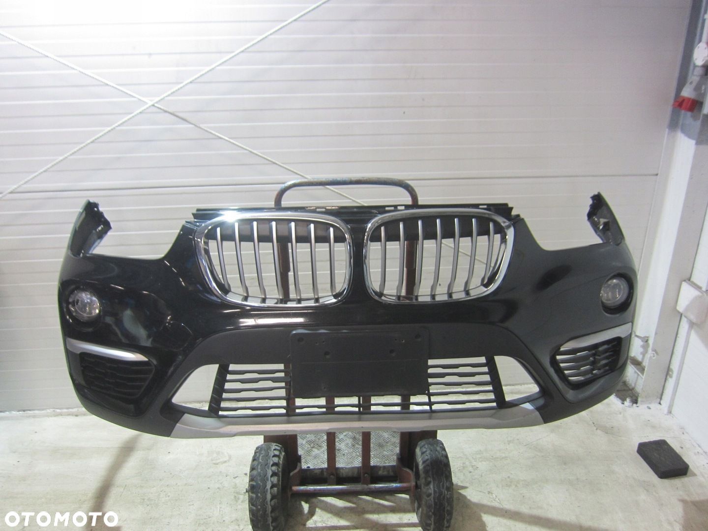 BMW X1 F48 ZDERZAK PRZEDNI PRZÓD KOMPLETNY 668 SCHWARZ 2 CZARNY GRILL XLINE - 1