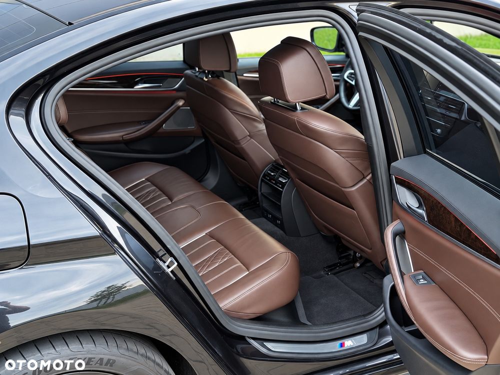 BMW Seria 5 540i M Sport sport - 23