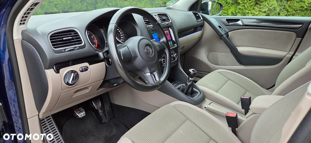 Volkswagen Golf - 17