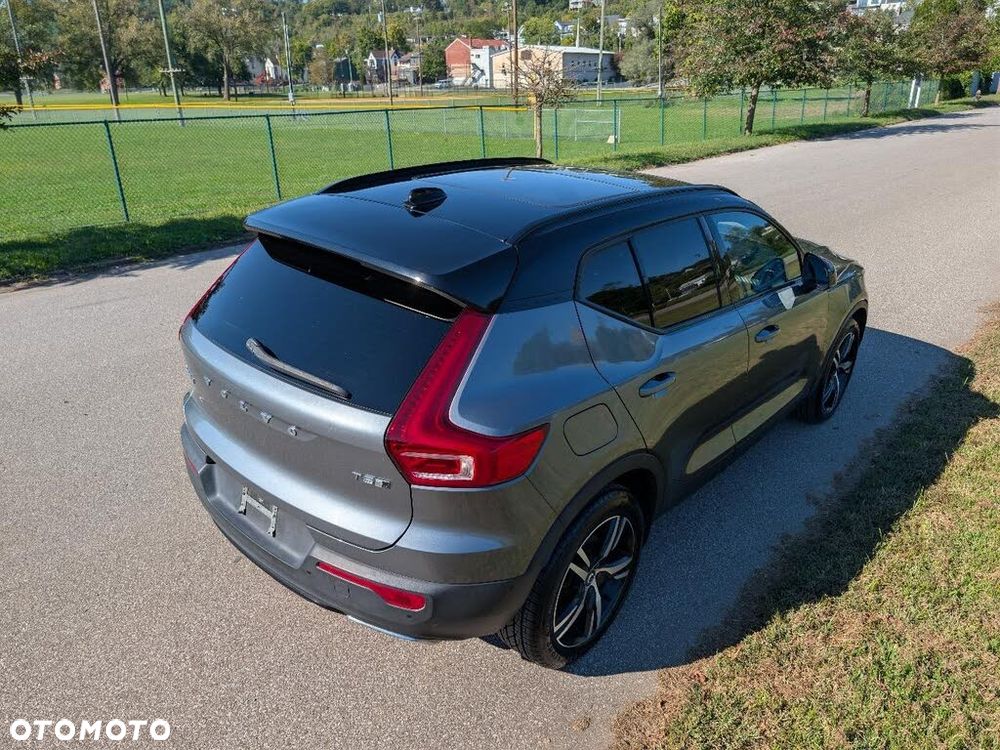 Volvo XC 40 - 23