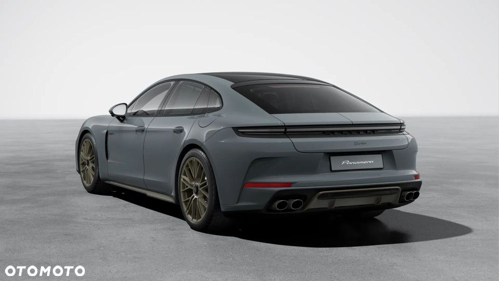 Porsche Panamera - 4