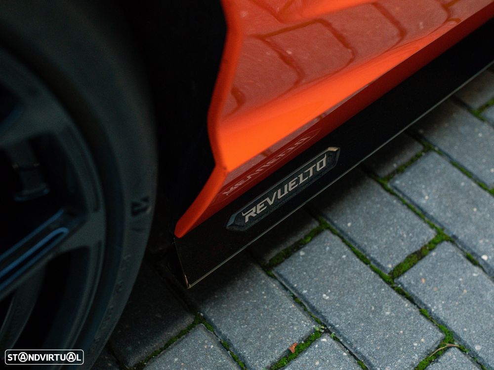 Lamborghini Revuelto Standard - 22