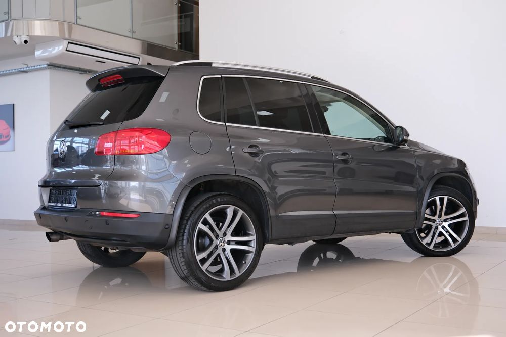 Volkswagen Tiguan 2.0 TDI DPF 4Motion BlueMotion Technology DSG Track & Style - 9