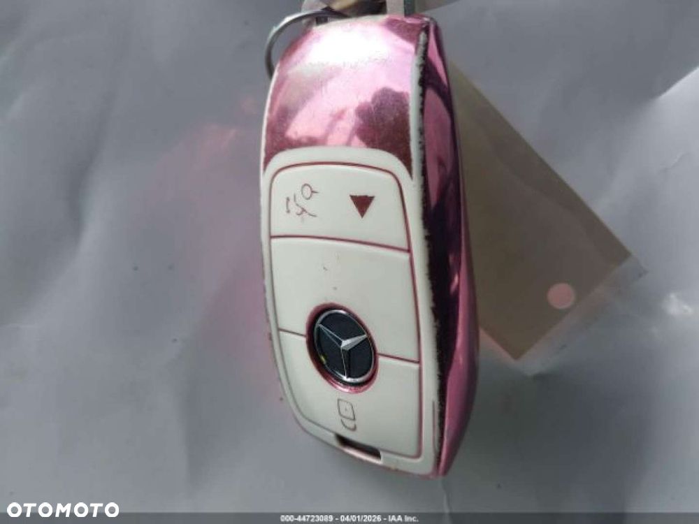 Mercedes-Benz GLA - 15