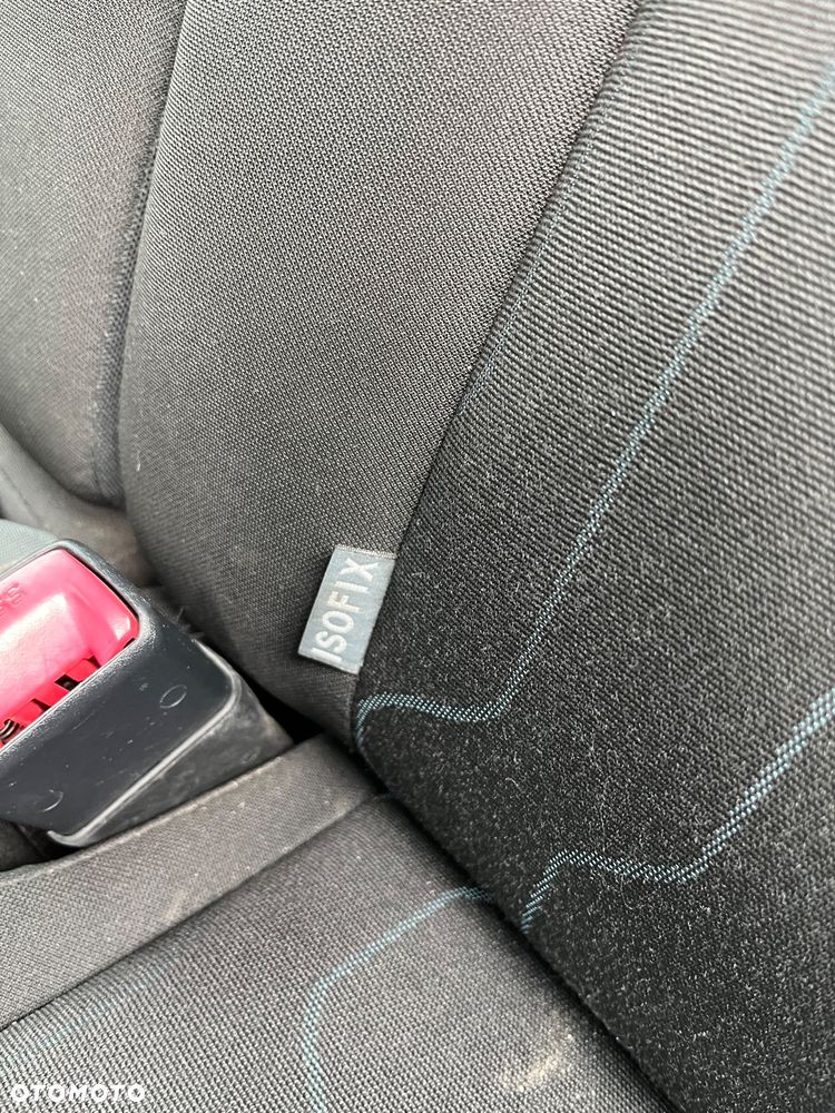 Toyota Auris 1.33 VVT-i Terra - 19