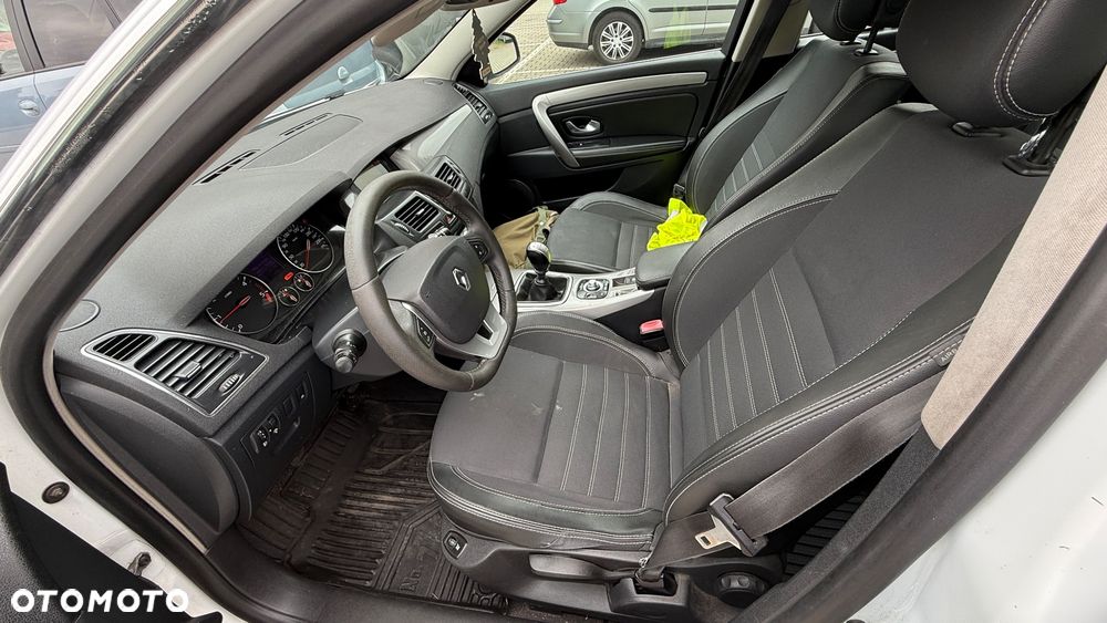 Renault Laguna 2.0 dCi Tech Run - 9