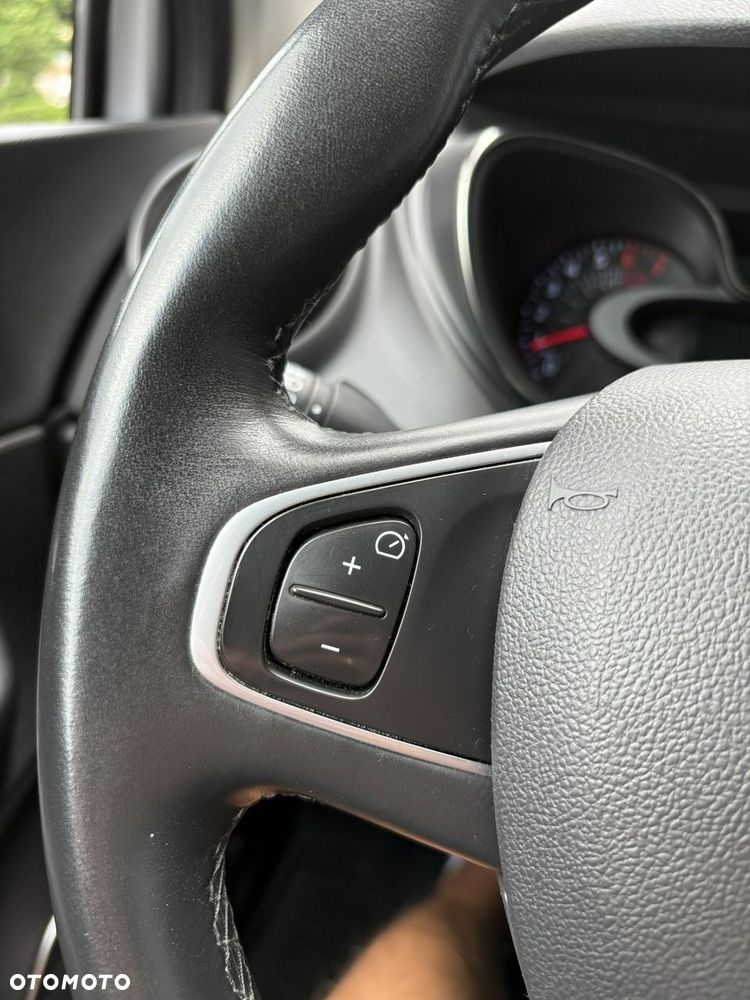 Renault Captur - 24