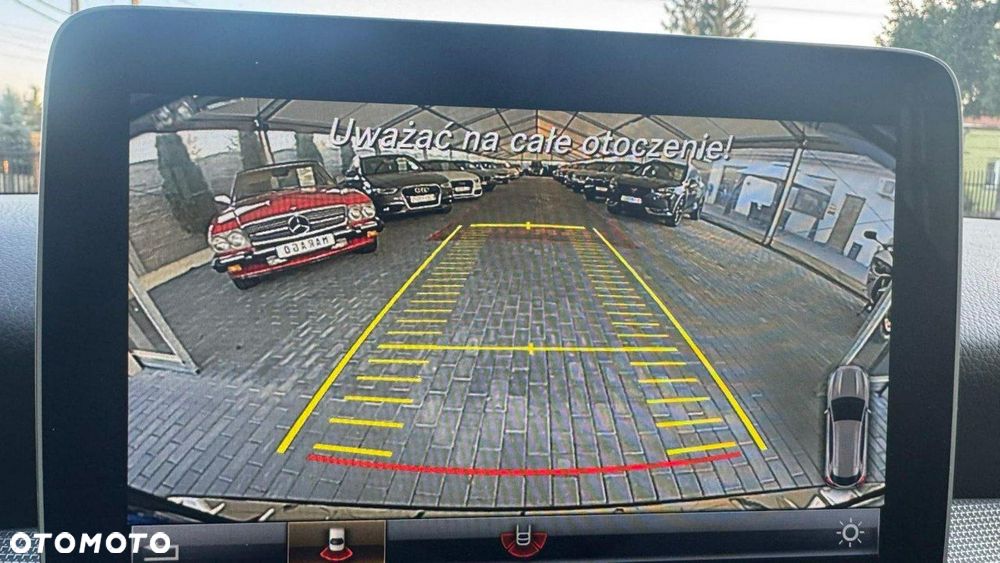 Mercedes-Benz GLA - 22