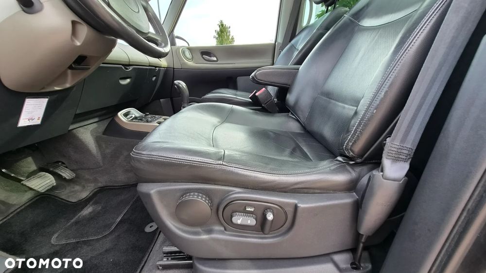 Renault Espace 3.5 Initiale - 12