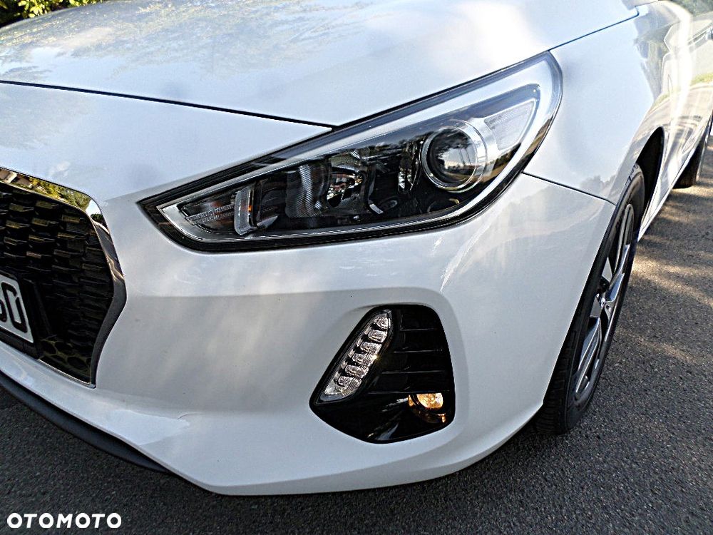 Hyundai i30 blue Kombi 1.4 Style - 28