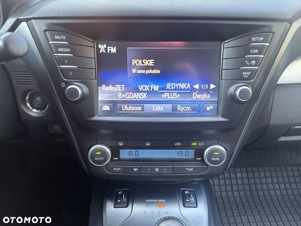 Toyota Avensis 1.8 Selection MS - 23