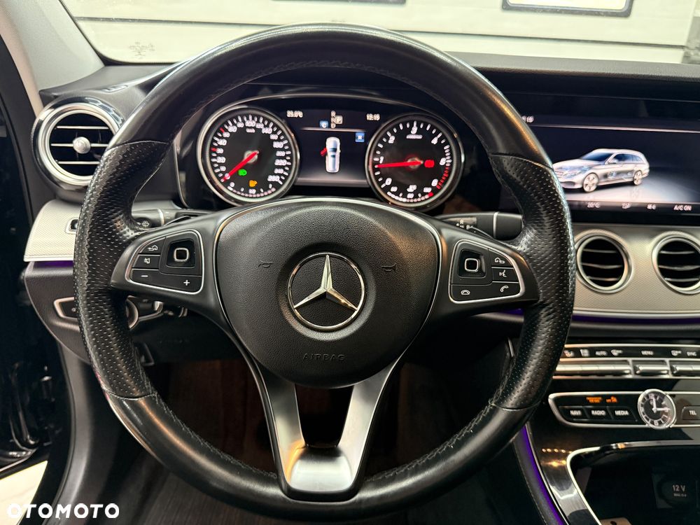 Mercedes-Benz Klasa E 220 d 9G-TRONIC - 22