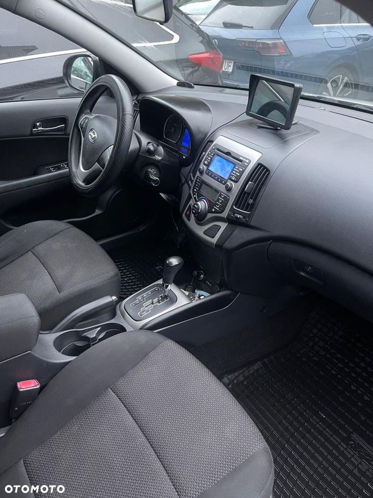 Hyundai i30 1.6 Comfort - 8