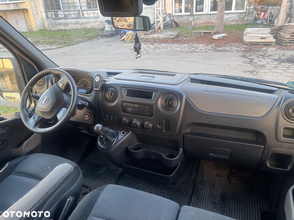 Nissan NV400 - 14