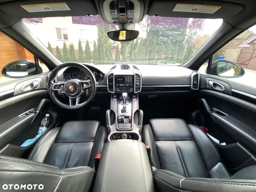 Porsche Cayenne Platinum Edition - 13