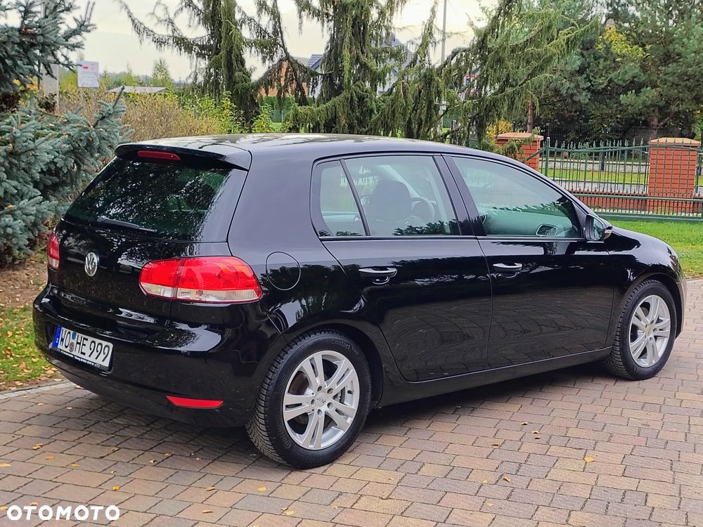Volkswagen Golf - 33