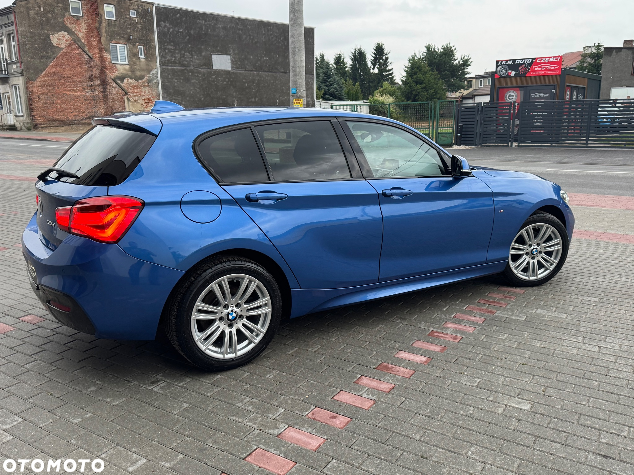 BMW Seria 1 120d xDrive M Sport - 9