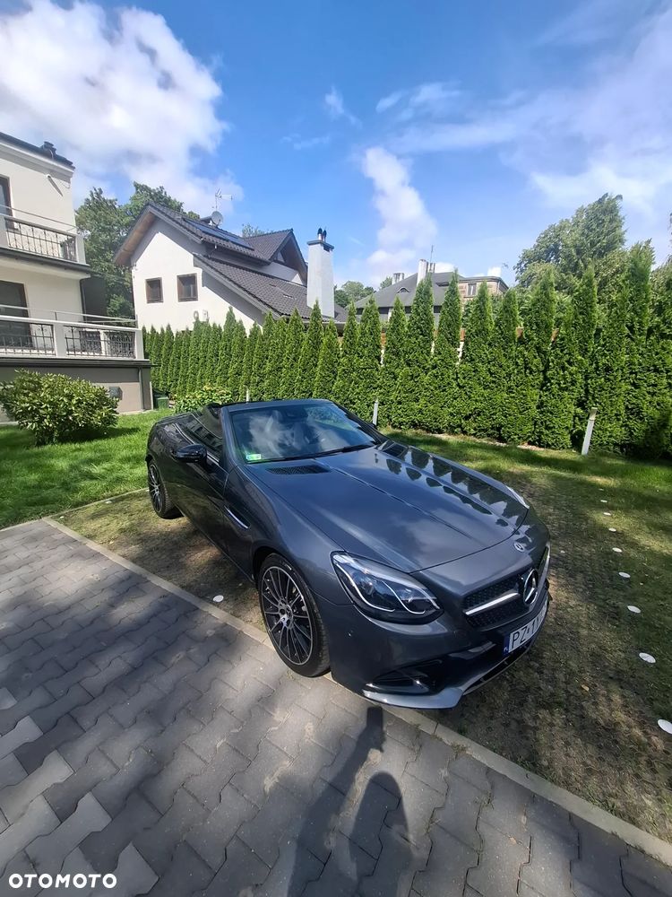 Mercedes-Benz SLC 200 9G-TRONIC RedArt Edition - 26