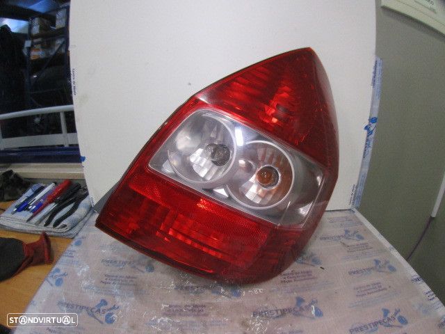 Farol Tras Stop3303 HONDA JAZZ 2 2004 1.2 78CV 5P PRETO DRT ORIGINAL - 1
