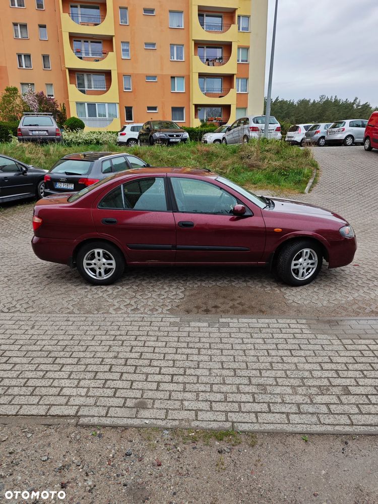 Nissan Almera - 10