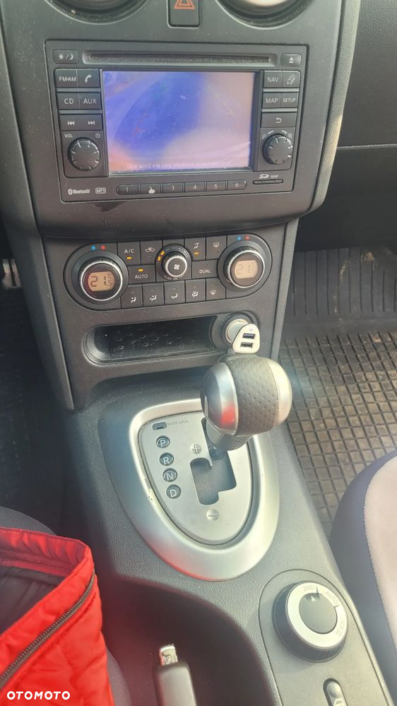 Nissan Qashqai 2.0 dCi DPF 4x4 tekna - 10