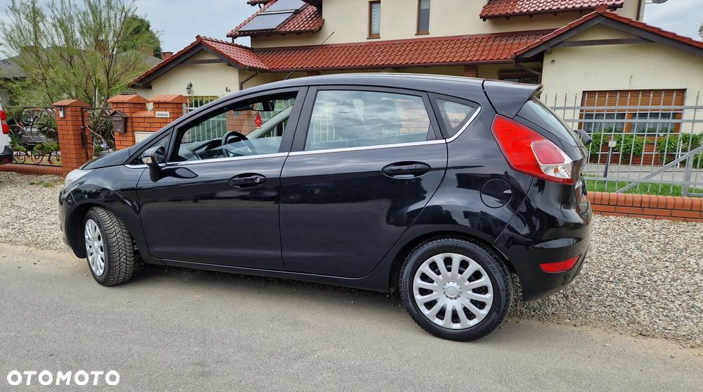 Ford Fiesta 1.6 TDCi DPF Titanium - 4