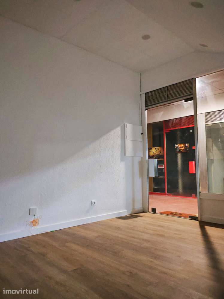 Disponível Loja 59 no Centro de Matosinhos - Grande imagem: 3/9