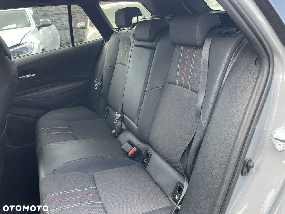 Toyota Corolla 2.0 Hybrid GR Sport - 13