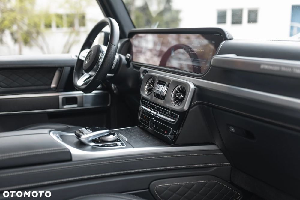 Mercedes-Benz Klasa G 400 d Stronger Than Time Edition - 24