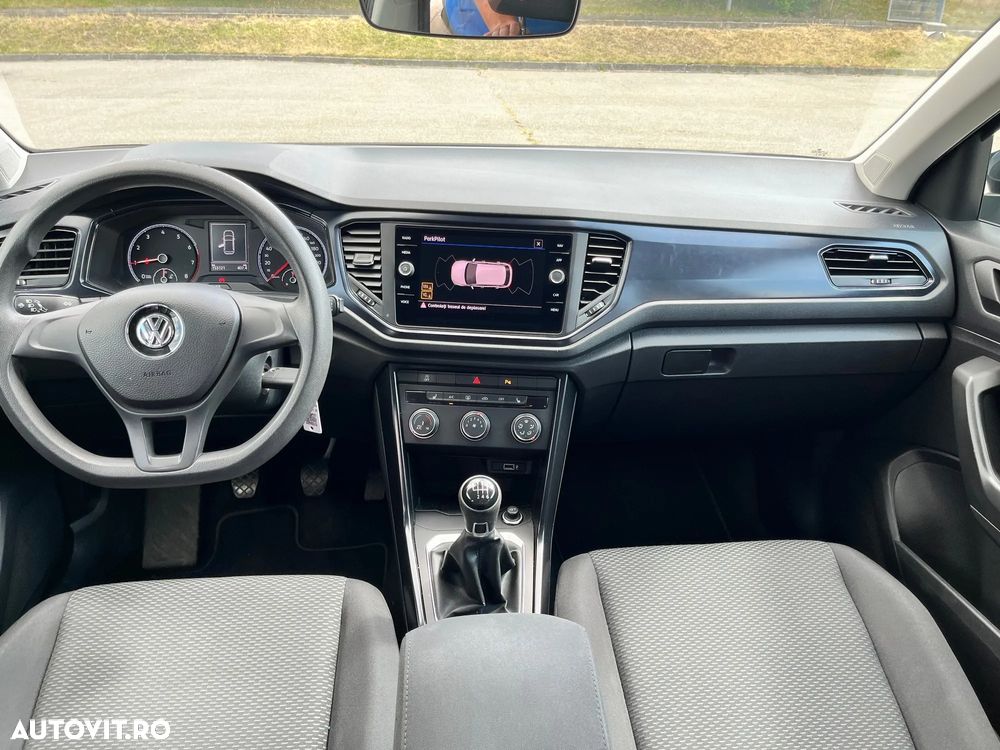 Volkswagen T-Roc - 13