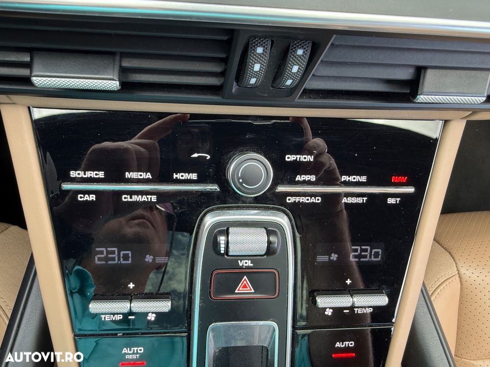 PORSCHE Cayenne 2022 — imagine 25