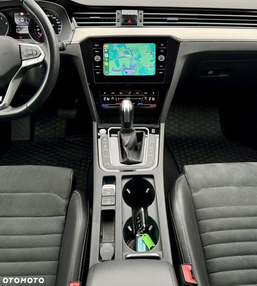 Volkswagen Passat - 16