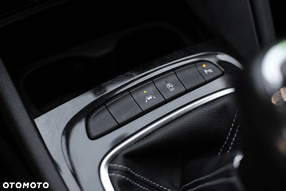 Opel Insignia 2.0 CDTI Innovation S&S - 17