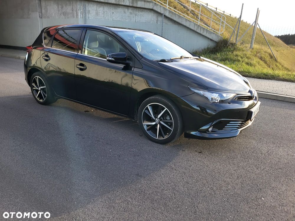 Toyota Auris 1.2 Turbo Team Deutschland - 5